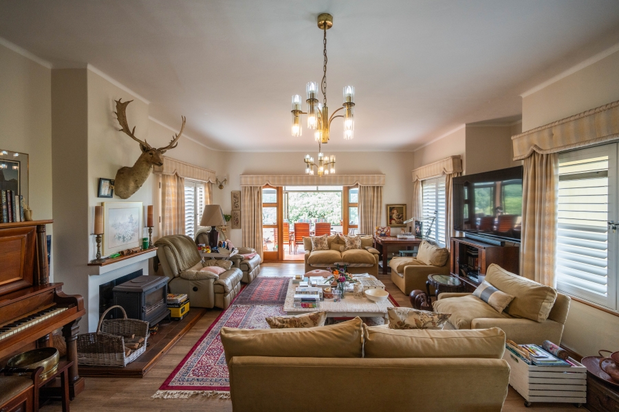 7 Bedroom Property for Sale in West Beach Eastern Cape